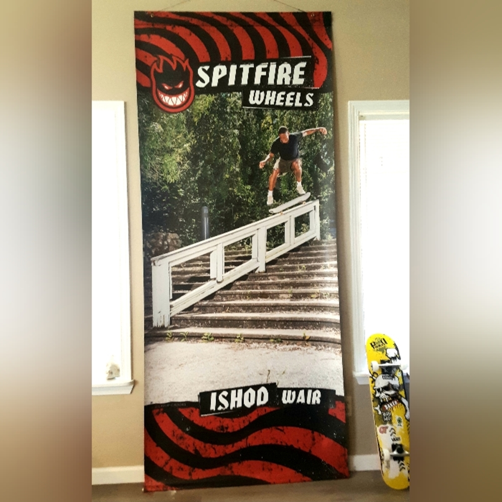 SPITFIRE WHEELS SKATEBOARD BANNER ☆BRAND NEW☆ HUGE - Picture 3 of 3